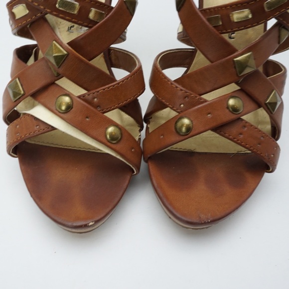 ✨Chinese Laundry Tan Strappy Heels - Picture 2 of 4